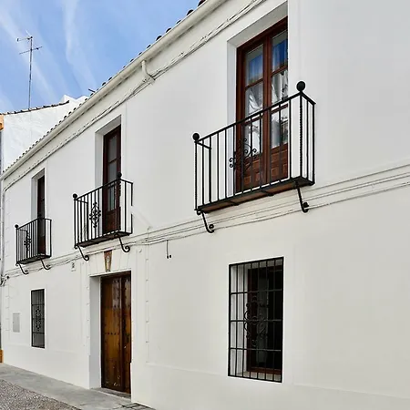 Oyo Urban Vida Alcazar *